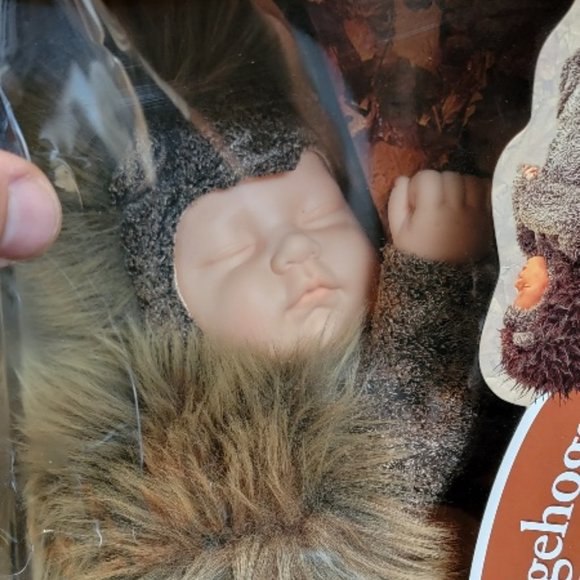 Anne Geddes 1999 Hedgehog Baby Doll Vinyl Collectible Newborn